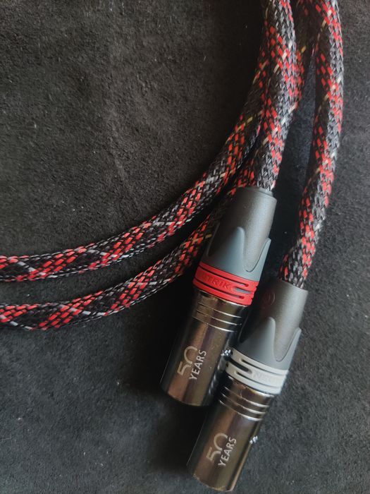 Cablu interconect balansat Sommer Cable Carbokab 225, conectori Neutrik NC3XX-50 (ediția aniversară 50 ani)