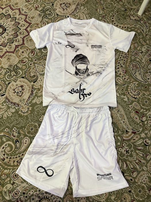 Продам рашгарды.