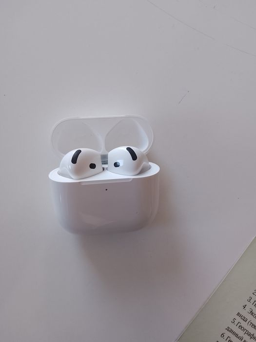 Наушники продаю срочно