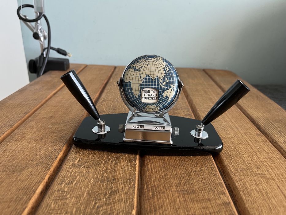 Винтидж  вечен преобръщащ се календар от 60-те