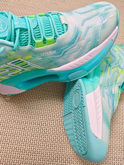 Adidași/ Bascheți 33YxTREND noi - mărimea 41