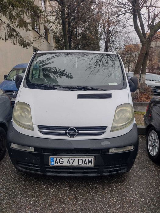 Vând duba Opel  vivaro motor 1.9 diesel