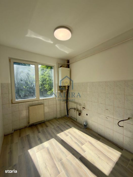 Apartament cu 3 camere et 1 + garaj — fotografia 3