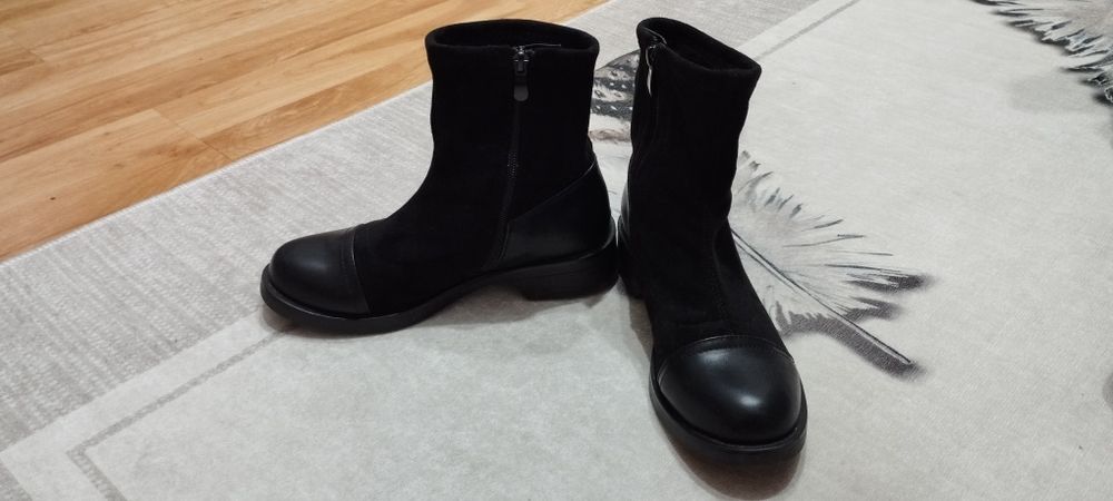 Боти от кожа и велур