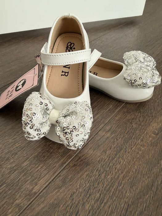 Продам туфельки