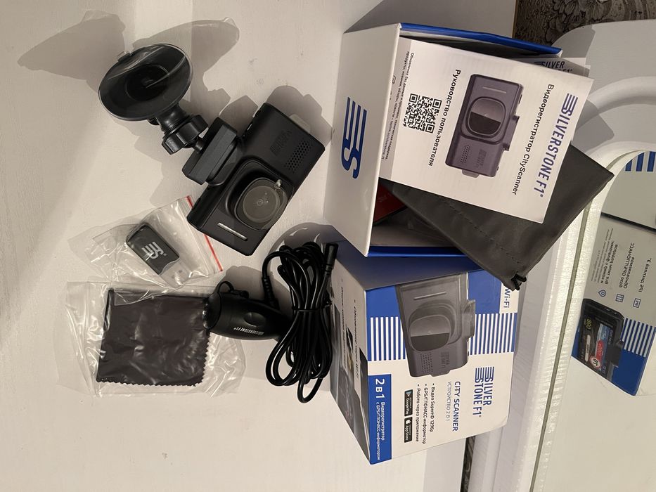 видеорегистратор 2 в 1 с GPS.