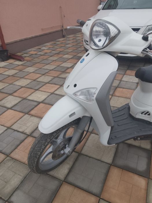 Scuter pe benzină peago 49cc pornire automată mai multe detali la tel
