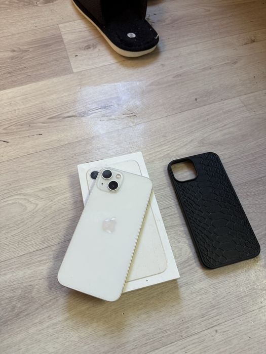 Продам айфон 13.