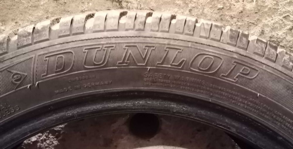 Продавам 2 броя зимни гуми 195.50.16 на 1 сезон дот 2023 Pireli