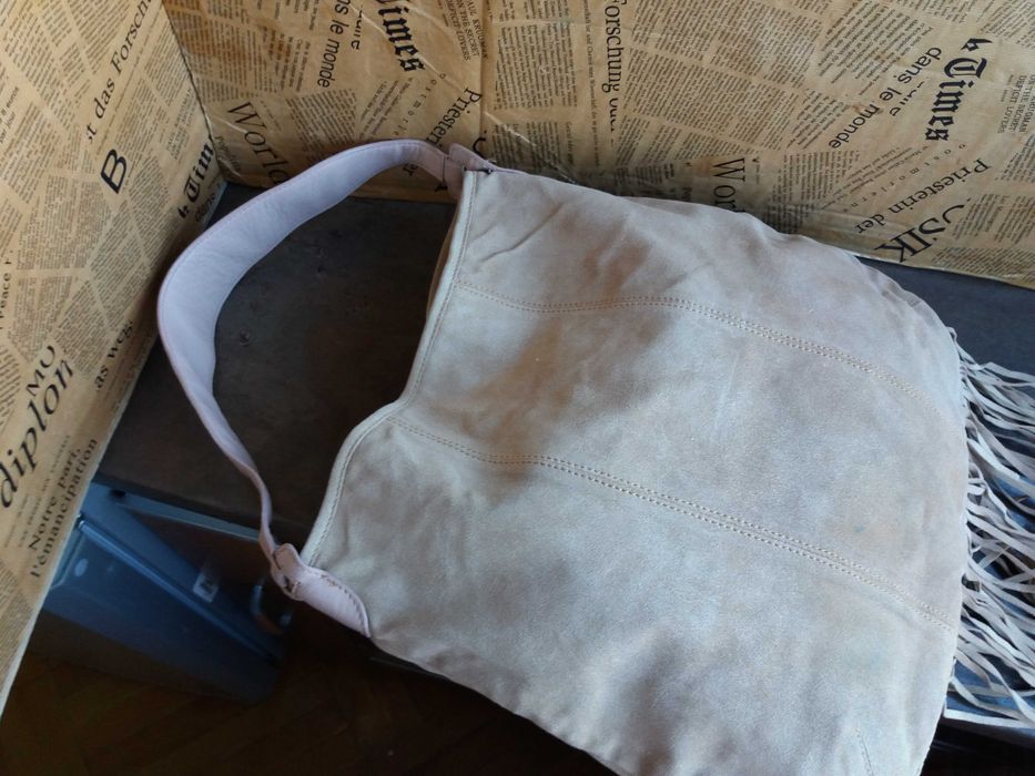 дамска чанта,велурена торба с ресни-естествен велур,кожа