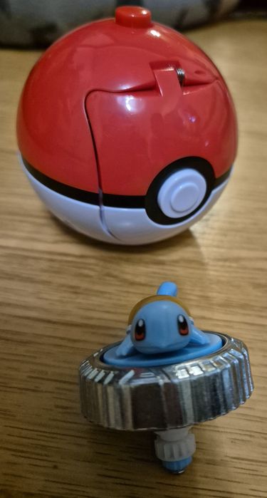 Set de joaca Pokemon - Battle Spinner, cu figurina  PRET PE BUCATA