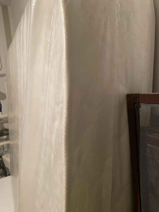 Продам  б/у матрас 160/200