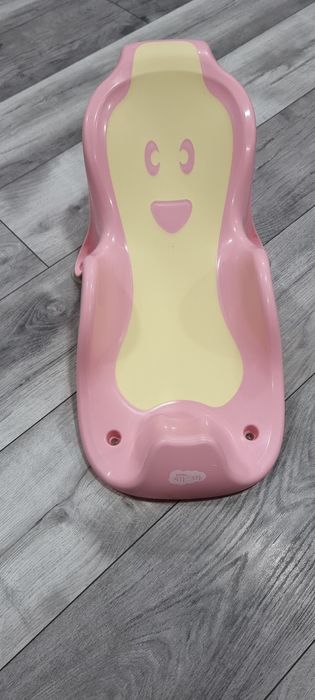 Suport anatomic pentru cadiță roz