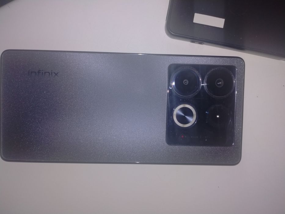 Infinix note 40 2025 есть дефект