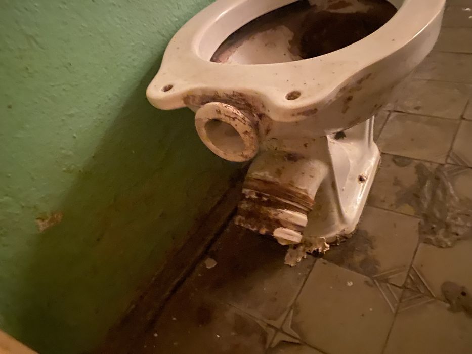 Продам унитаз без бочка