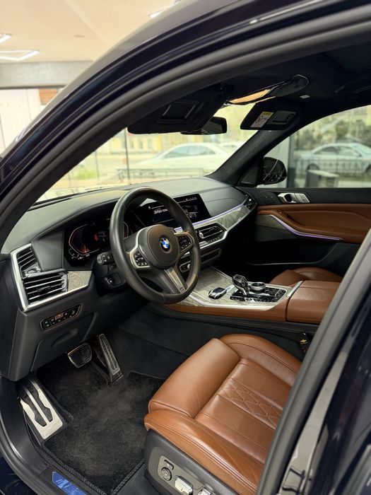 BMW X7 2019 — 7