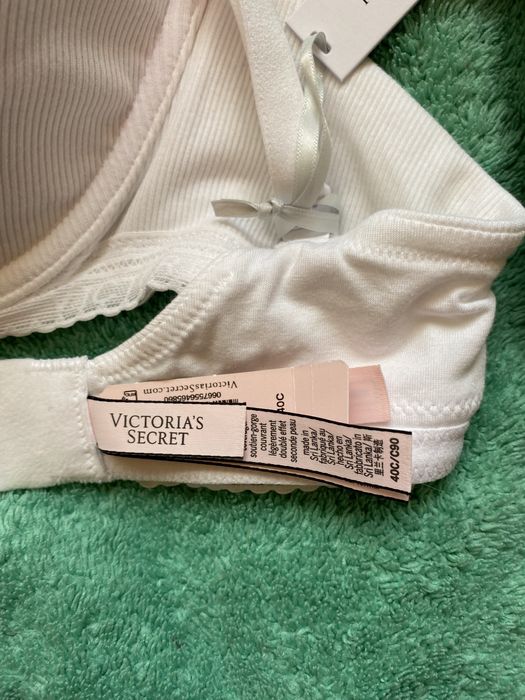 Sutien Victoria’s Secret original SUA mărimea 40 c alb