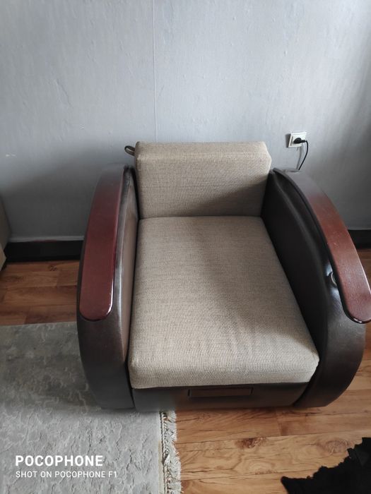 Мягкая мебель б/у дерево