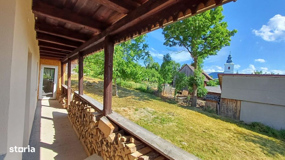 Casa Traditionala + Casa noua la tara langa Cluj. Teren 2000mp