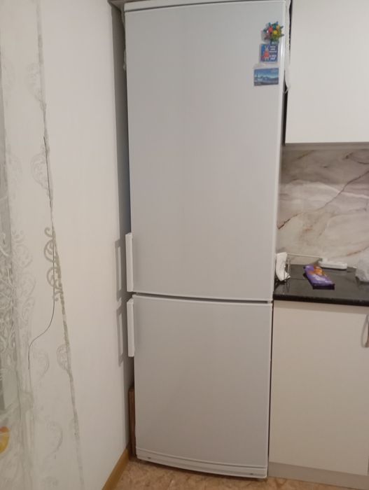 Продам холодильник