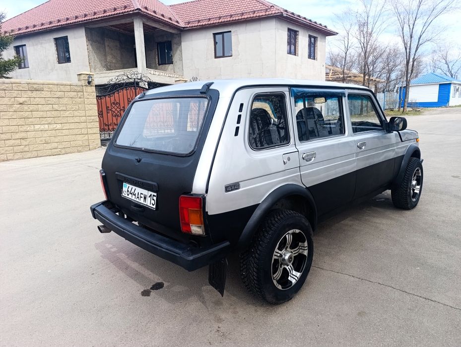 Продам ниву 5 дверную