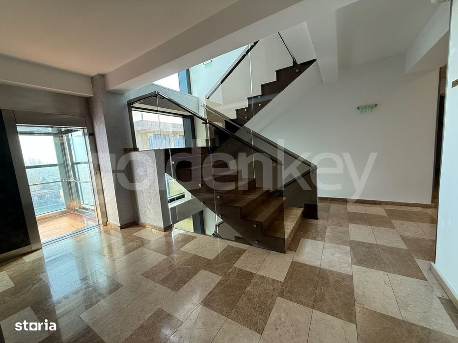 Apartament spatios cu vedere catre mare