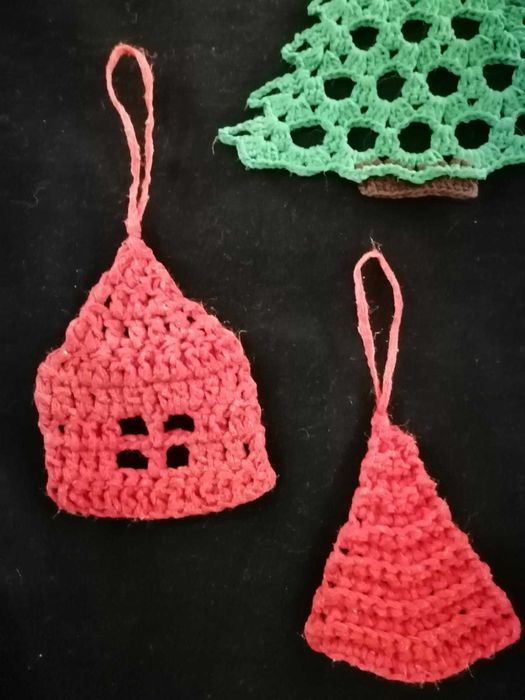 Ёлочные вязаные игрушки.