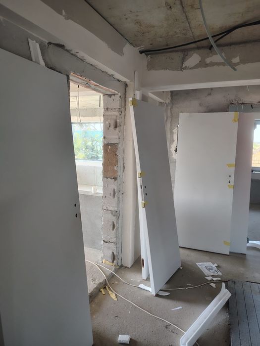 Montaj uși interior | Montaj usa metalica | Deblocări uși metalice, reglaje și reparații uși, montaj ușa sticlă glisanta și batanta | Filomuro