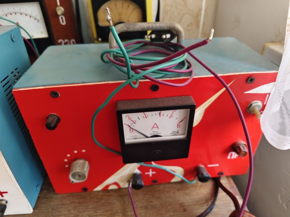 Зарядное устройство