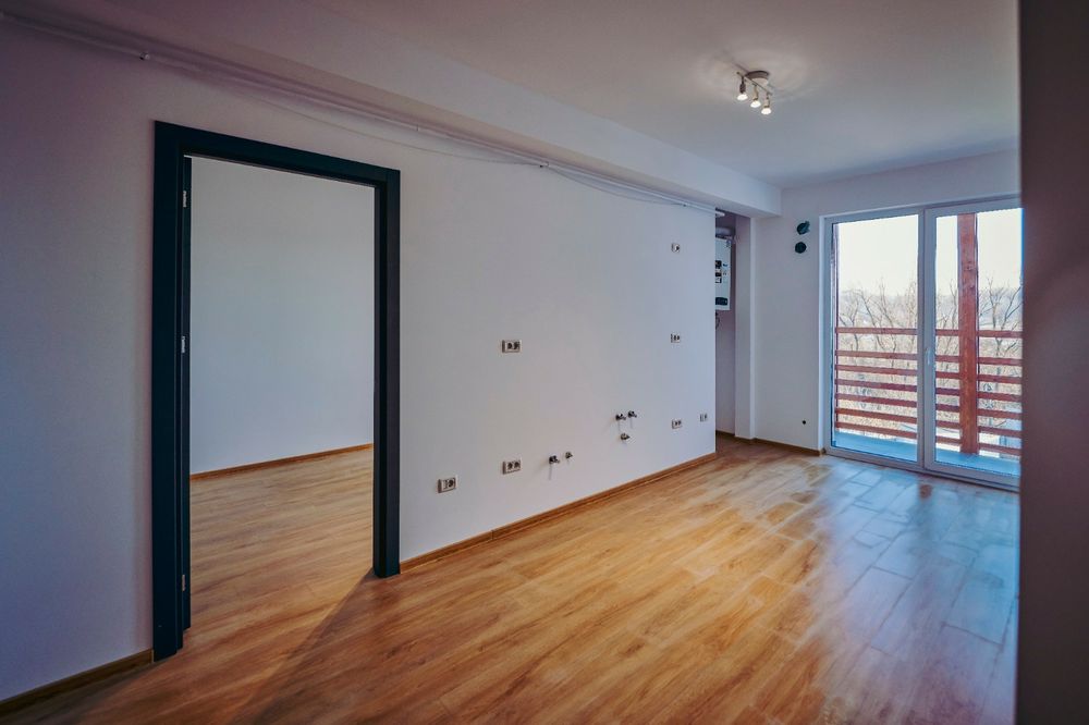 Vand apartamente 2 sau 3 camere bloc nou!