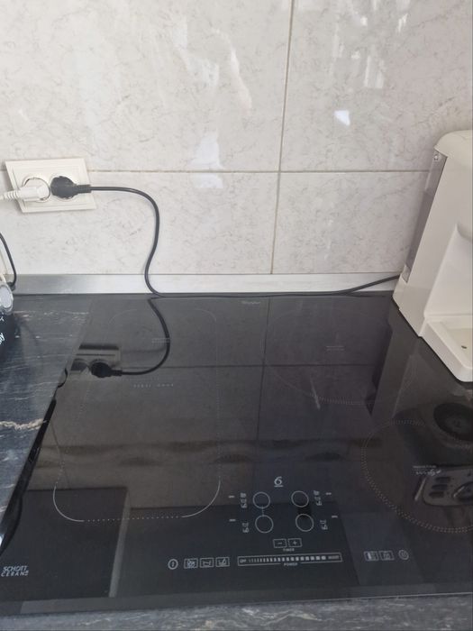 Plită pe inducție Whirlpool