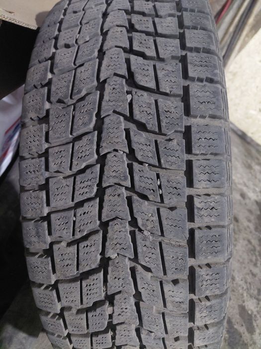 Продам  зимние шины
