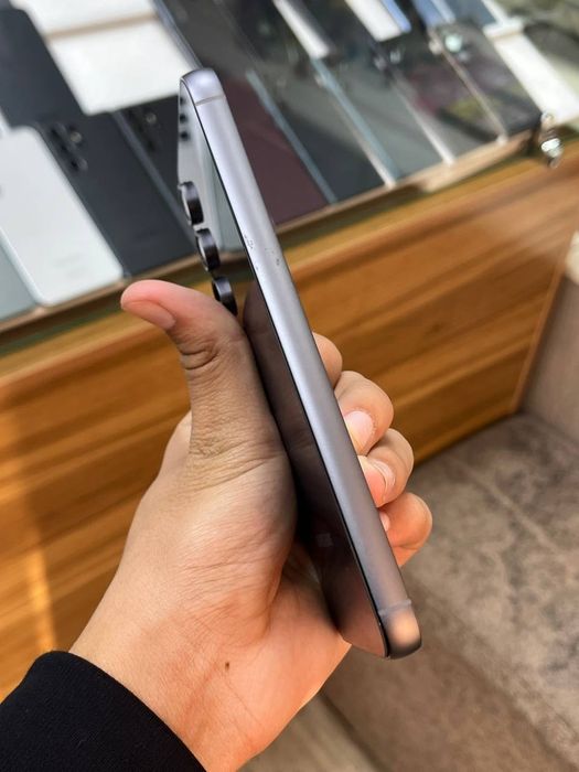 Samsung galaxy s23 Fe 8/128gb holati ideal