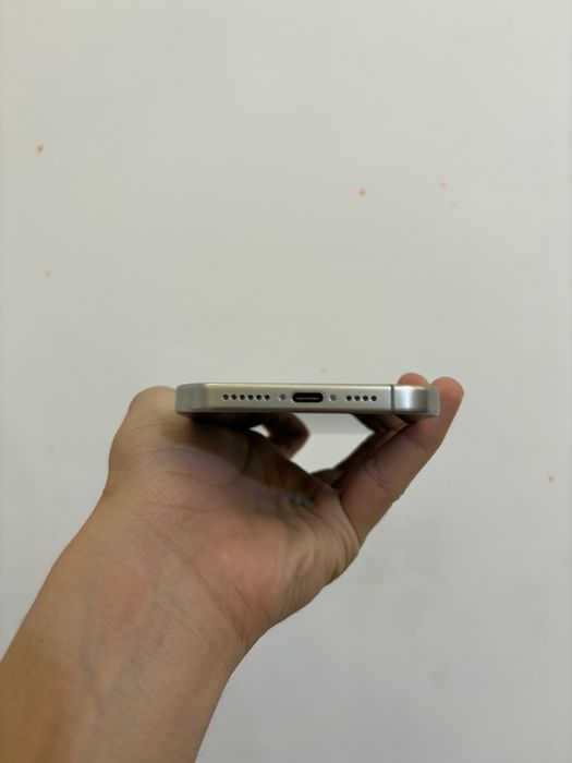 Продам iPhone 15 Pro Max 256GB Natural Titanium
