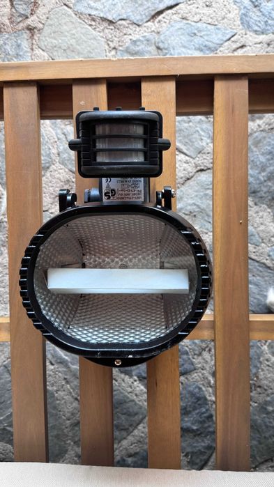 AREV 300W Халогенен прожектор с датчик за движение IP43 – нов в кутия