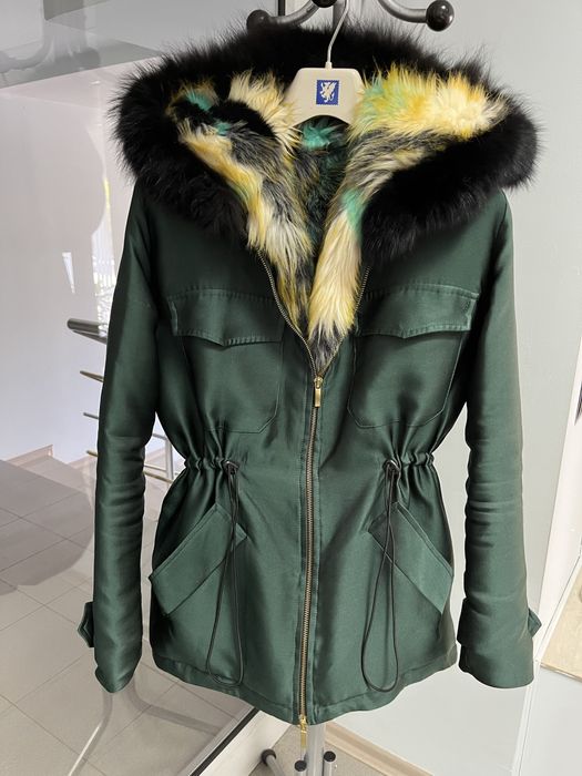 Парка на Avin в прекрасни цветове