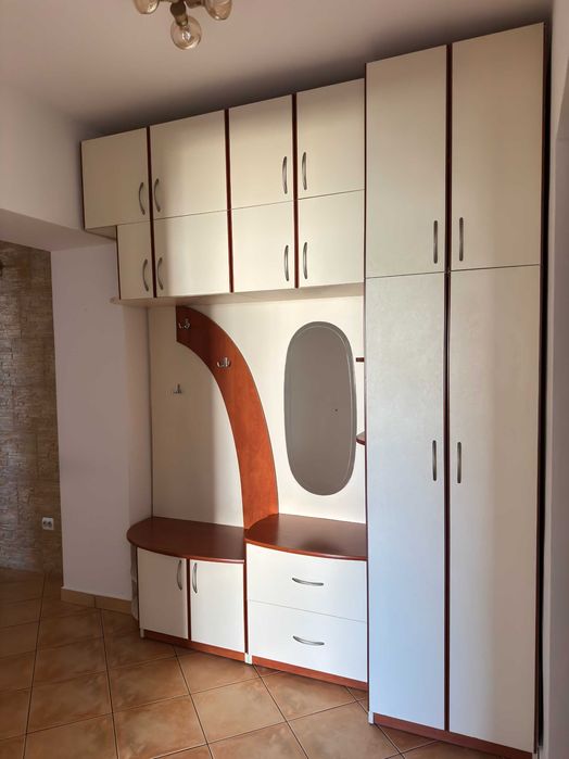 Mobilier Hol Modular – Spații depozitare generoase + Oglindă și Cuiere