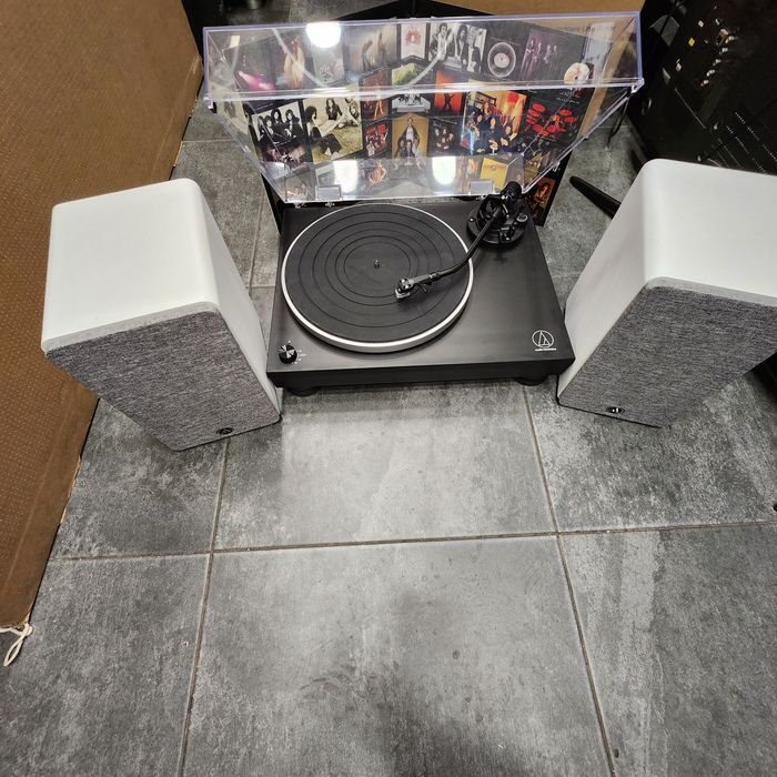 Hope Amanet P11 Pikck-up Audio-Technica AT-LP5X + Boxe Argon Audio FENRIS A5