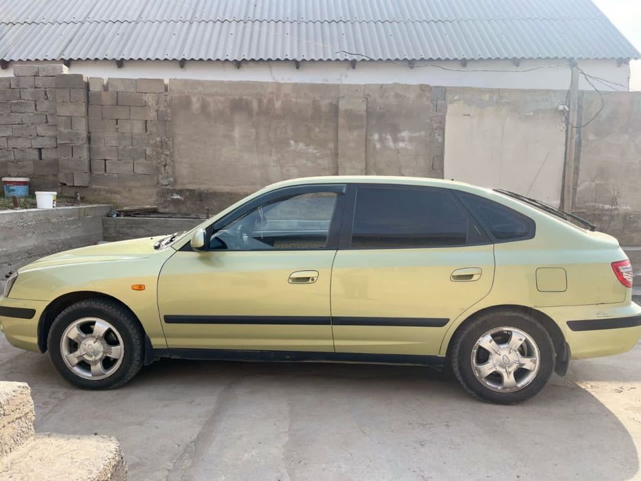 Hyndai Elantra 200