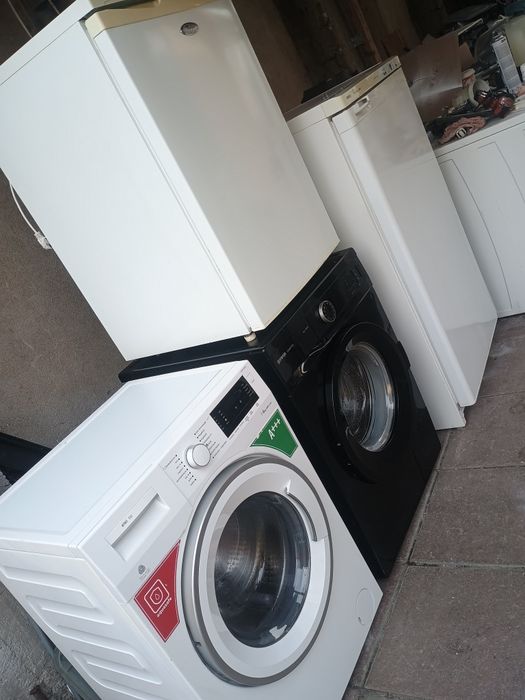 Mașină de spălat rufe clasa AA frigider cu congelator tip combină frigorifică Artic Gorenje îndesit