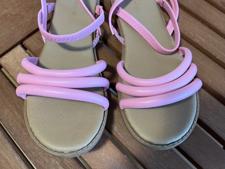 Два чифта детски сандали Reserved номер 34 и 35