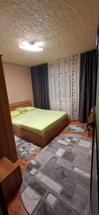 Apartament 3 camere ,etaj 4