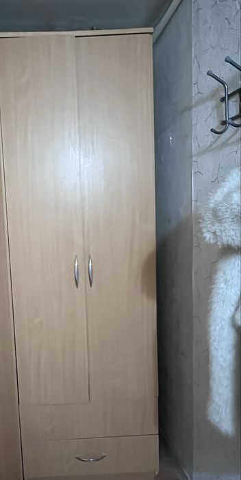 Продам 2 шкафа б/у