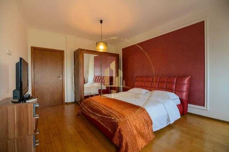 Дава се под наем Двустаен апартамент в к.к. Св.Св. Константин и Елена - 80 кв.м за 650 € - Снимка #2