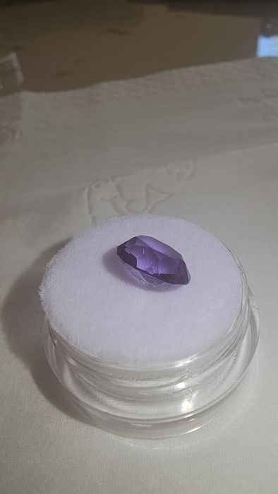 Продам камень Александрит
