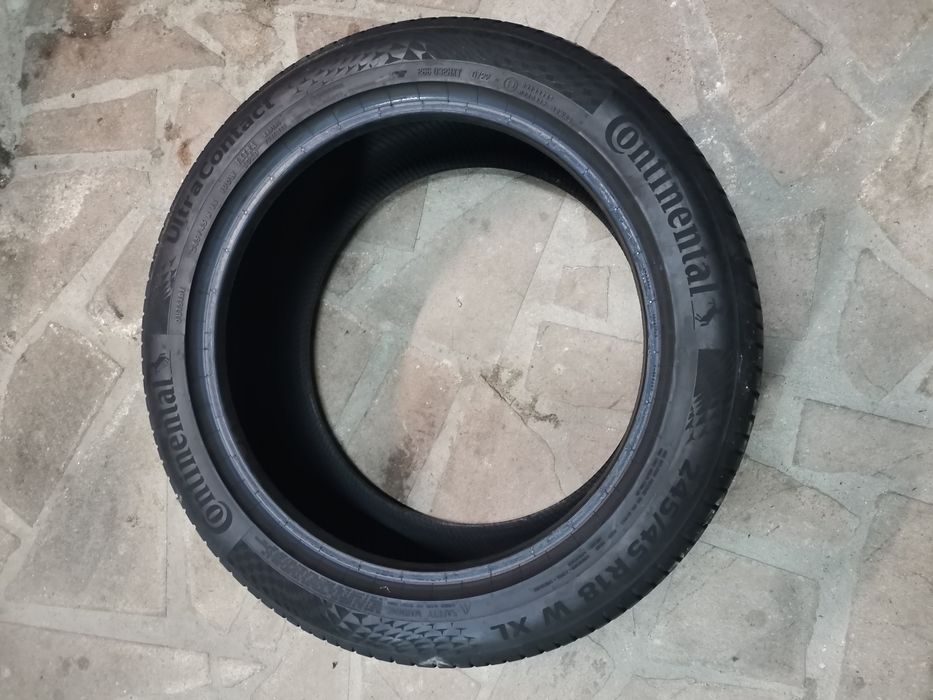 Летни Гуми 245 45 R18 continental