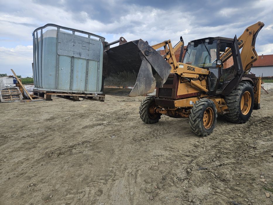 Vând buldoexcavator Case 580k