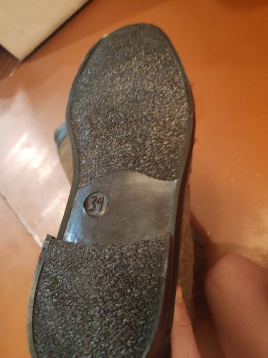 Продам валенки новые