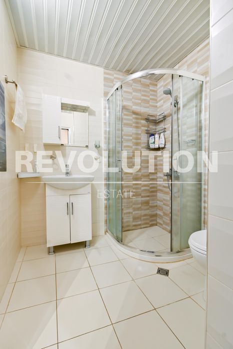 Тристаен апартамент в ж.к. Зона Б-5.