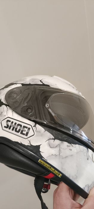 Мото каска Shoei